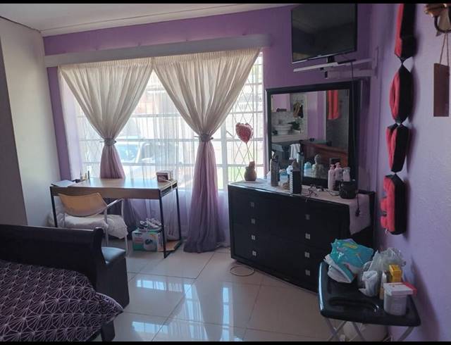 4 BEDROOM HOUSE FOR SALE IN SOPHIATOWN